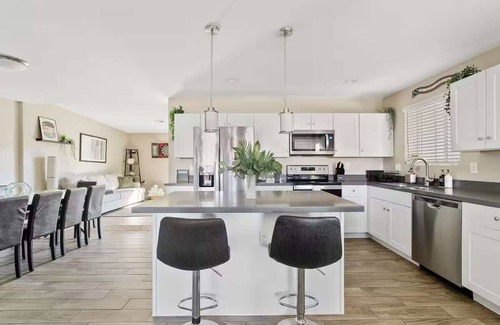 Camelback East House | Sleeps 20 Plus | Pool & Putting Green in Paradise
