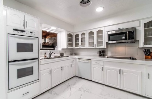 Bay Area House | Sleeps 28 - Ocean View - Pearl on Ocean Dr, Combined Estate