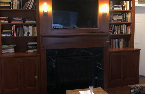 Rochester Apartment | Sleeps 5-6 close to Skiing, Restaurant Pub 1 min walk