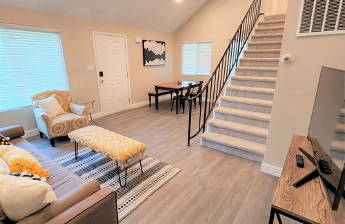 Sparks House | sleeps 5+ New inside less than 10 minutes to downtown Reno!