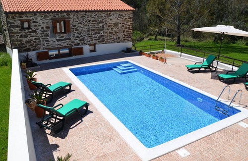Serta House | Sleeps 6 peoplenEntire use of house, pool and all facilities. Exclusively yours.
