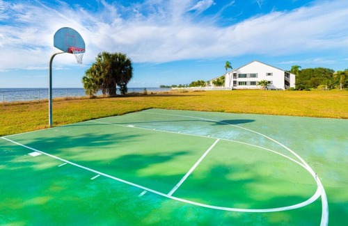 Ruskin Condo | Sleeps 7- Beach Resort Community- Access to all amenities