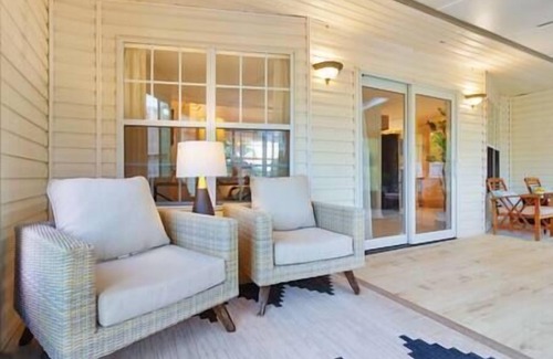 Spring Hill House | Sleeps 8 in Spring Hill