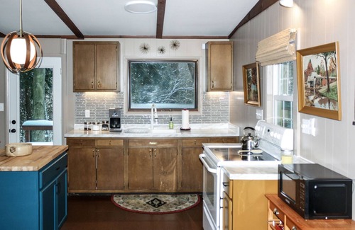 Marion Cabin | Sleepy Riverfront Cabin on Middle Branch River - 5 min from Marion - 20 min from cadillac/lake city
