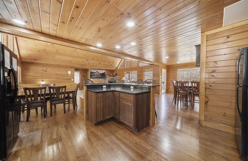 Lakeside Estates Cabin | Slice of Heaven' 4500 Sq Ft, double deck dock w/slide