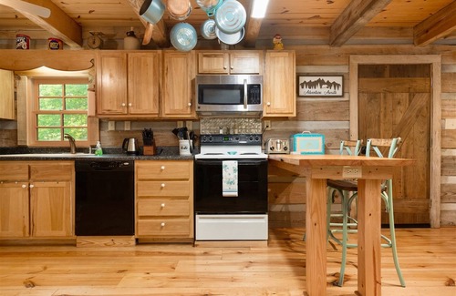 Hendersonville Cabin | Slickens Creek Cabin