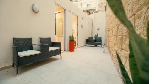 Sliema Bed & Breakfast | Sliema Central O'Clock Malta