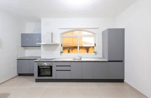 Tower Road Apartment | SLM054 - JL · Sliema Charming: 3BR Apartment Near the Beach