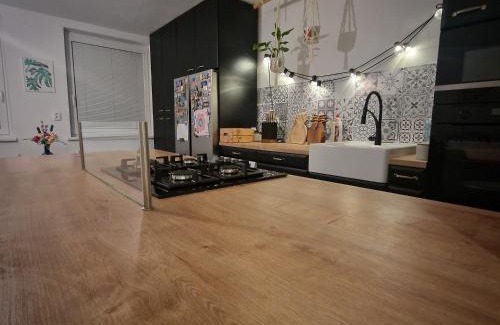 Partizanske Apartment | Slnečná oáza pokoja