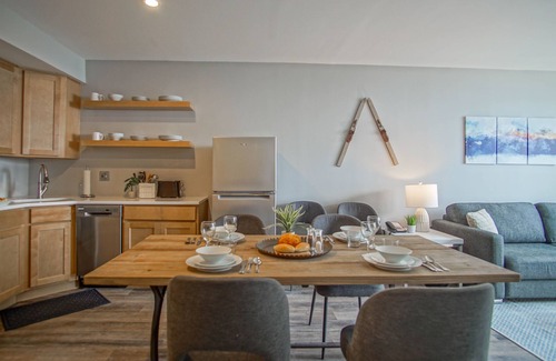Snowshoe Condo | Slope Side! 2 Bed 2 Bath Expedition Station 201