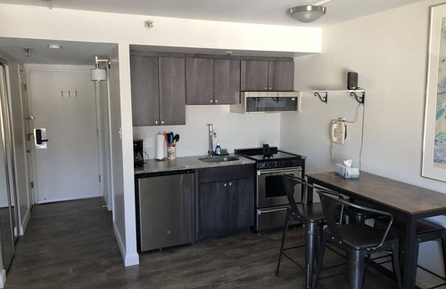 Snowshoe Apartment | SLOPES VIEW, SKI IN AND OUT AT SILVER CREEK, SLEEPS 4.