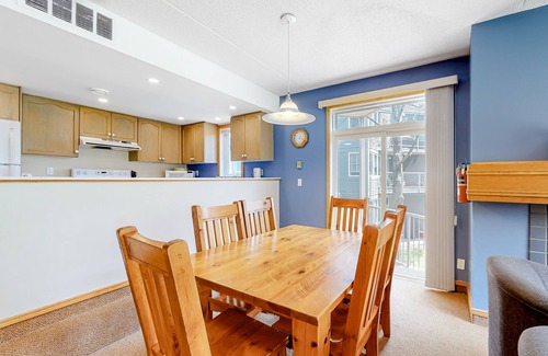 The Blue Mountains Condo | Slopeside, Blue Mountain getaway with fireplace & small deck