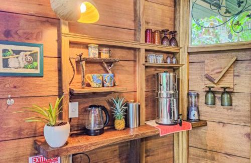 Chiguata Apartment | Sloth Romantic Treehouse with plunge pool