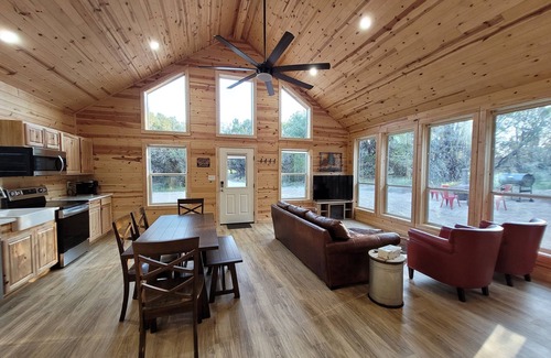 Morgan Mill Cabin | Slow Your Roll - Luxury cabin close to Granbury, Glen Rose, and Stephenville