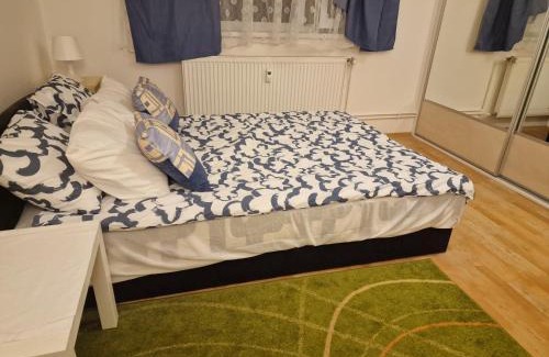 Prague 18 Apartment | Slunný byt v Praze Letňanech