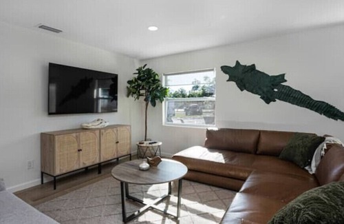 Arcadia House | Sly Gator House