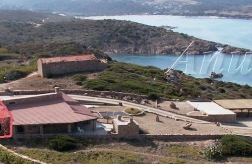 Trinita d'Agultu e Vignola Villa | Small villa by relax, surrounded by the sea, 70 meters from the beach