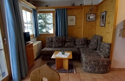 Hochkrimml Apartment | Small apartment, ideal for 2 people, with south-facing terrace right by the lift