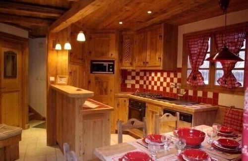Le Praz Ski Chalet | Small charming chalet in old wood mountain atmosphere and warm guaranteed