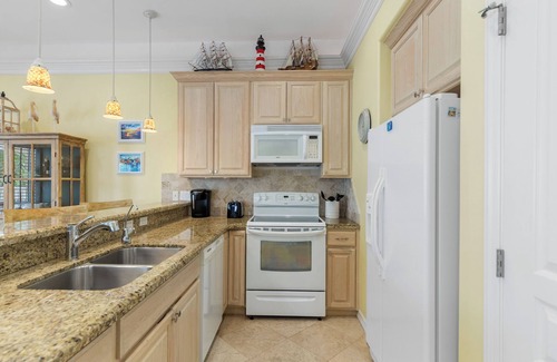 South Padre Island Condo | Small complex with a pool & close to beach!