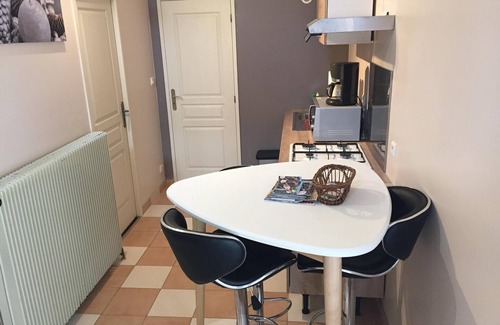 Chalandray House | Small cottage by the river near Futuroscope with spa, swim pool, sauna, massages