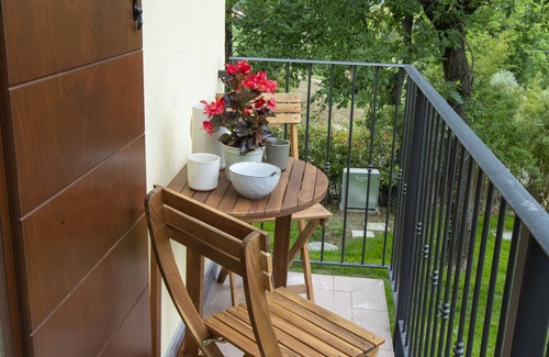 Imola Apartment | Small flat with balcony, living room and kitchen