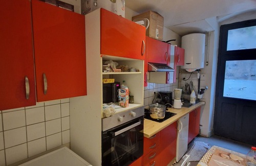 Dole Apartment | Small furnished apartment close to shops and tourist attractions