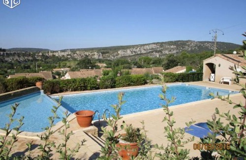 Saint-Martin-d'Ardeche Cottage | Small house in a residence with swimming pool