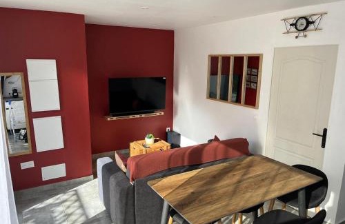 Le Bourg Apartment | Small Quiet Corner