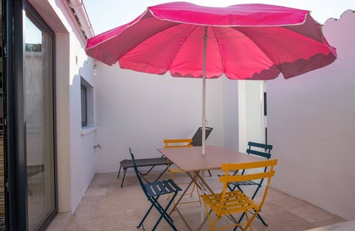 Saint-Pierre-d'Oleron House | Small renovated house with terrace in the heart of St Pierre d'Oléron