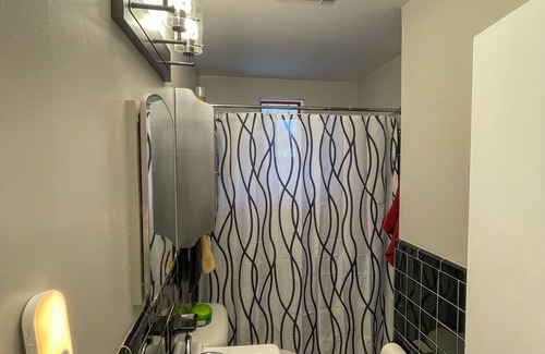 Columbus House | Small, simple and Perfect Location!