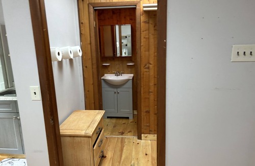 Walworth Apartment | Small studio pets ok. It’s beautiful just small