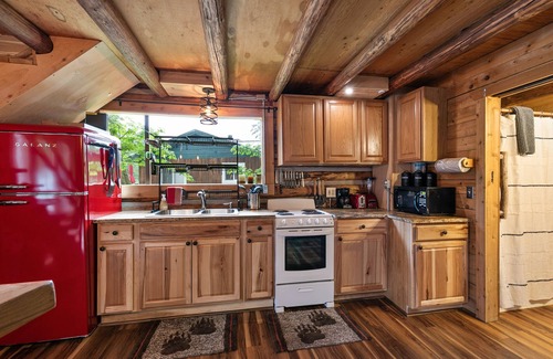 Gold Bar Cabin | Small Timbers-riverfront log home, stunning view