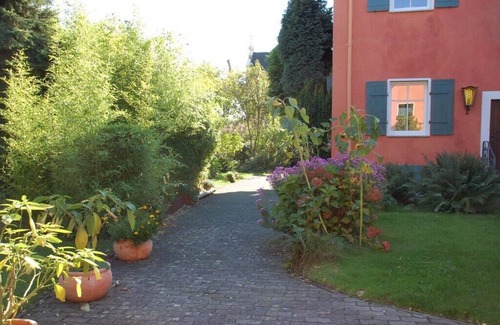 Unkel House | Small villa in Pfuhl - Spacious guest house in the wine village of Unkel and Holiday