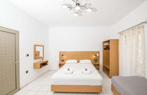 Moni Chrisoskalitissis Hotel | SMAROULA