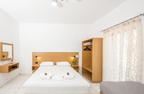 Moni Chrisoskalitissis Hotel | SMAROULA