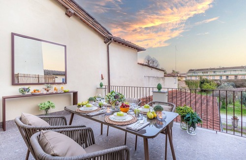 Lucca Historical Center Apartment | Smart Apartment with Terrace and elevator in Lucca