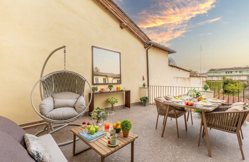 Lucca Historical Center Apartment | Smart Apartment with Terrace and elevator in Lucca