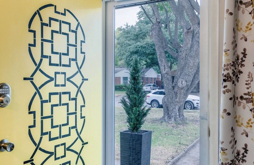 Dallas House | Smart & Functional XL Studio Perfect 4 Singles Just 20 Mins from Downtown Dallas