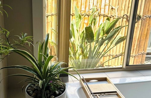 Deer Park House | Smart Home Private Room near Deer Park Train Station