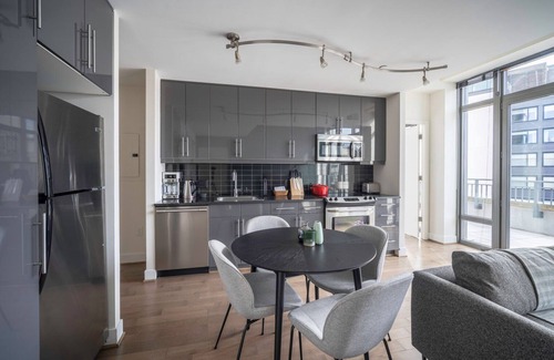 Logan Circle Apartment | Smart Logan Circle 2BR w/DM, Gym, W/D, nr. Whole Foods, by Blueground