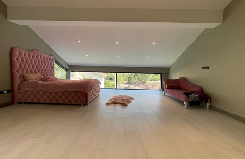 Zekeriyakoy Villa | Smart Modern Villa 6 BR 5BTH HUGE