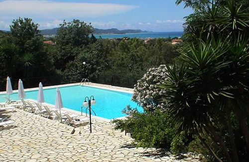 Almiros Beach Apartment | Smart studios and apartments close to the sea with large pool and amazing view