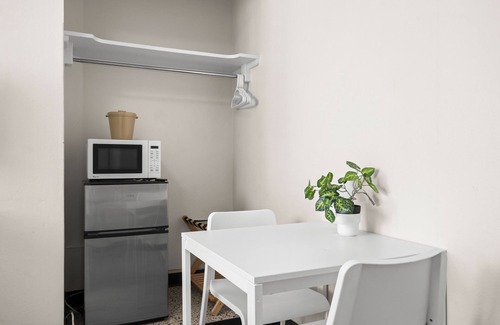 Miramar Apartment | Smart TV | AC | Free Parking | Near Old San Juan