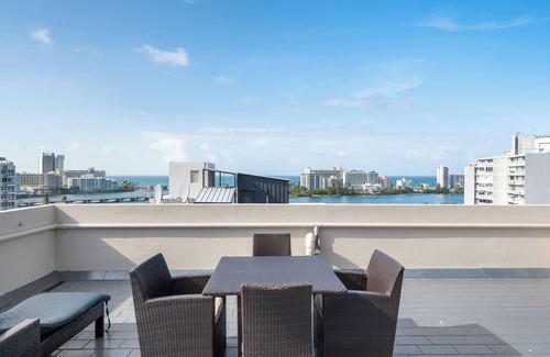 Miramar Apartment | Smart TV | AC | Free Parking | Near Old San Juan