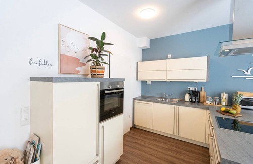 Bad Zwischenahn Apartment | SmartFewo: Fog greeting | lakeside terrace | sauna | park - Residence by the small sea