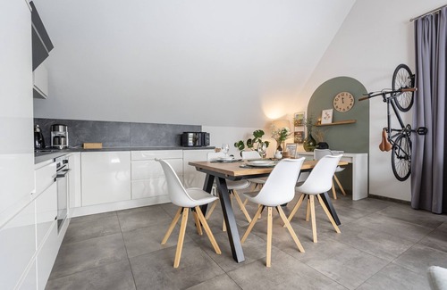 Bad Zwischenahn Apartment | SmartFewo: Pedelec | Penthouse | Sauna | Parking
