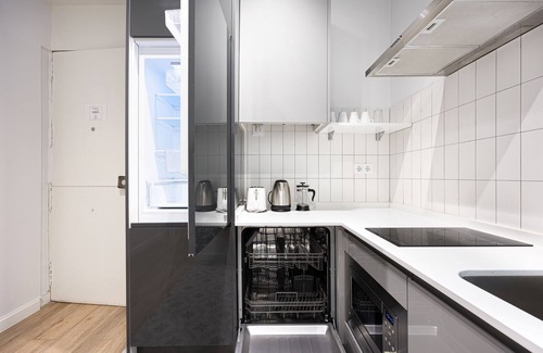 Palos de la Frontera Apartment | Smartr Atocha Reina Sofia