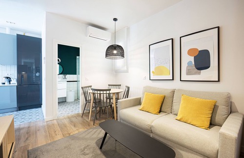 Palos de la Frontera Apartment | Smartr Atocha Reina Sofia