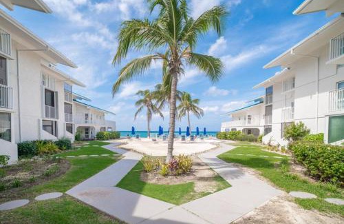 Seven Mile Beach Apartment | Smb Condo At Cayman Reef Resort